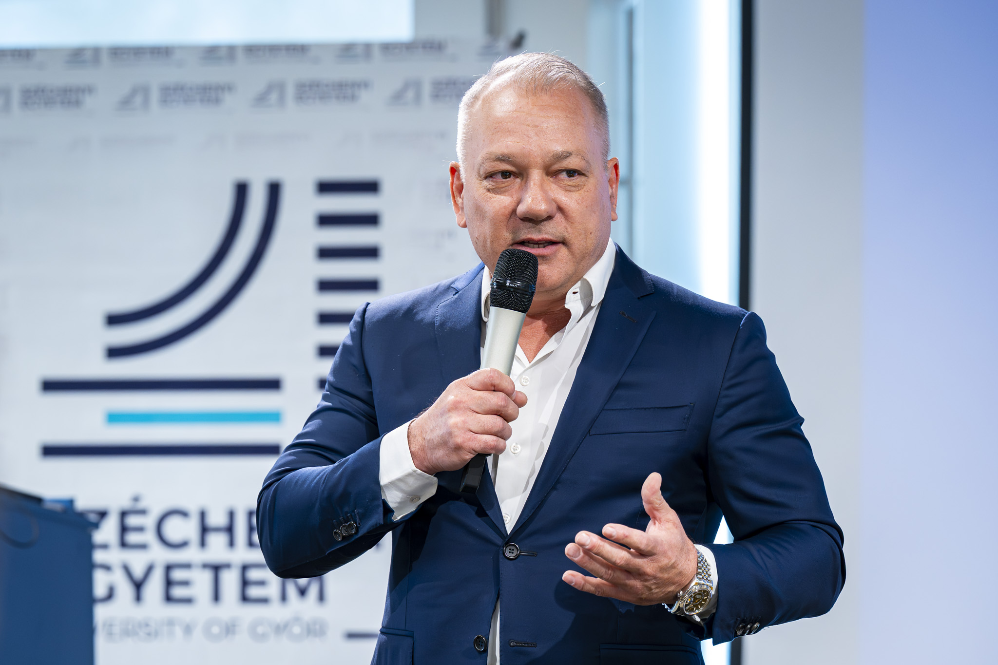 design+business_konf (2).jpg